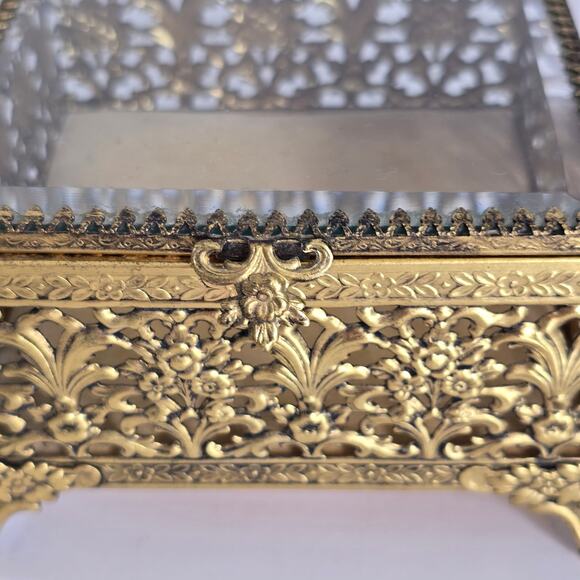 Vintage Ormolu Gold Filigree Jewelry Casket Beveled Glass Hollywood Regency - Picture 3 of 12